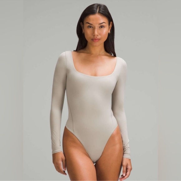 Lululemon Wundermost Ultra-Soft Nulu Square-Neck Long-Sleeve Bodysuit Size Med - Picture 1 of 6